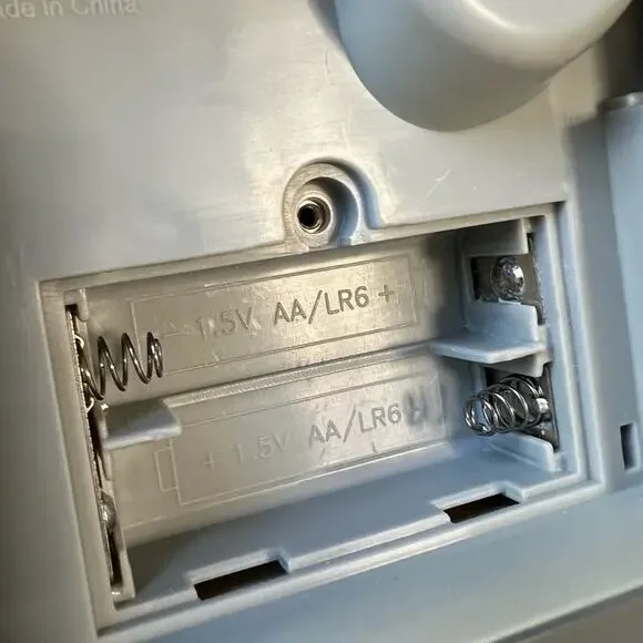 Vintage 1998 Dilbert Electronic Candy M&M Dispenser Works - Picture 8 of 8